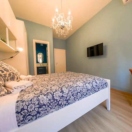 Chic Modern 2-Bedroom Near Metro Róma Kültér fotó