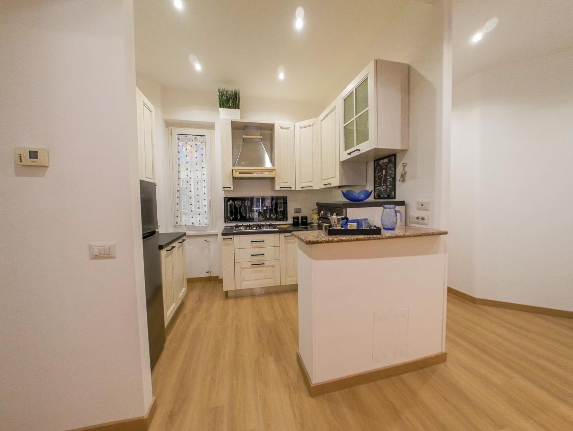 Chic Modern 2-Bedroom Near Metro Róma Kültér fotó
